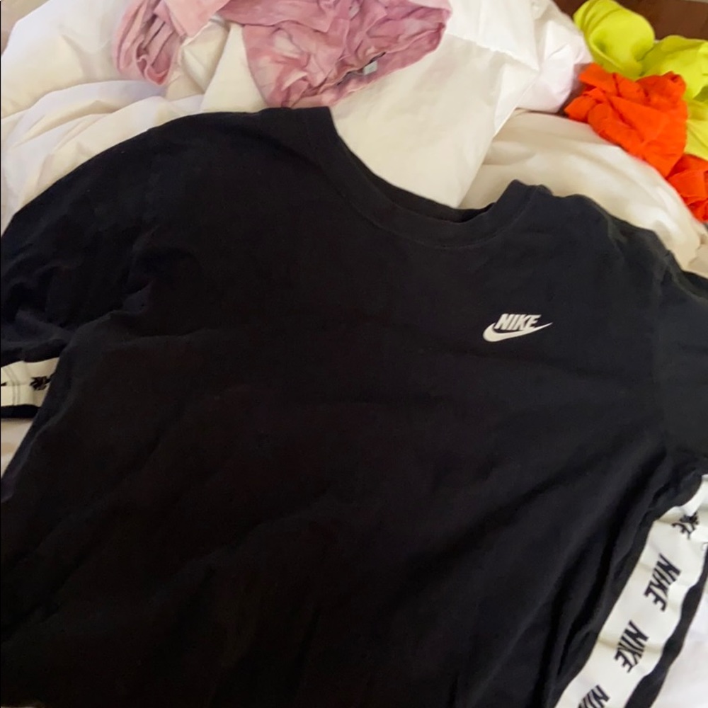 nike tee